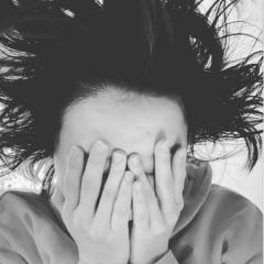 島袋寛子、脅威の寝ぐせ披露で夫にノロケも批判殺到「自分に酔ってそう」