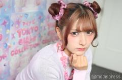 しなこ、膝上タイトミニスカで美脚披露「長くて綺麗」「可愛い」の声
