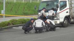 コンビニ駐車場でトラックが歩行者はねる事故 はねられた男性は意識不明の重体【長崎】