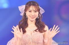 森咲智美、大胆スリットからスラリ美脚「色気がすごい」「ゴージャスお姉様感」と反響