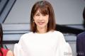 加藤綾子、ミニ丈から圧巻の脚線美披..