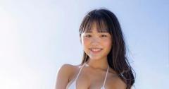 グラビアアイドル鈴木優愛、健康的なしなやかボディーを披露