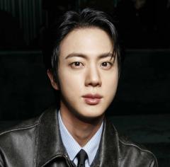 【速報】BTSのJINに無理やりキスした日本人女性、韓国警察に出頭！書類送検のイメージ画像