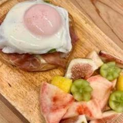 工藤静香、koki,のお手製朝食を公開するもツッコミ殺到「清潔感ゼロ」のイメージ画像