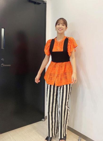 🎤鷲見玲奈、何だか中途半端なポーズも可愛すぎ！縞々パンツで大人の夏コーデを披露 - スレッド閲覧｜爆サイ.com甲信越版