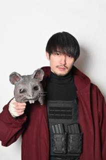 「新空港占拠」SixTONESジェシーの正体は“獣”メンバー鼠だった