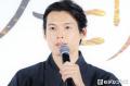 SixTONES松村北斗、喧嘩した“相手”明かす「僕の言い草を真似するようになってきて」【白鳥とコウモリ】