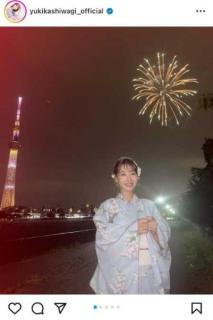 柏木由紀、スカイツリー＆花火をバックに可愛すぎる浴衣姿を披露