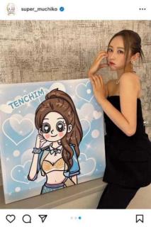 ”ビジュ爆上がりすぎ”てんちむ、美デコルテ際立つトップスコーデに絶賛の声