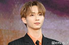 実写化「ブルーロック」出演話題の野村康太、兄・大貴＆弟とのディズニー満喫3ショット公開に反響「イケメンオーラダダ漏れ」「3人とも脚長すぎ」の声
