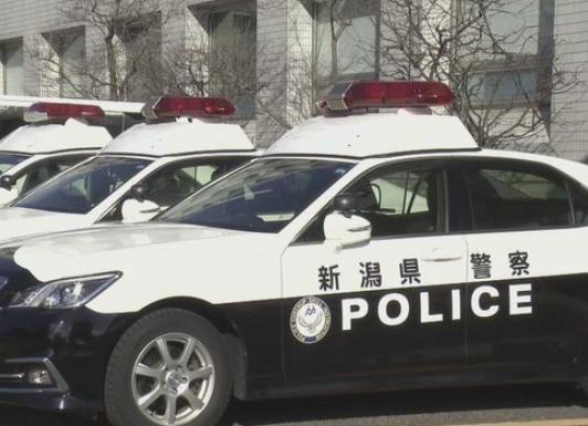 10歳未満の息子2人を軽自動車に乗せ ガードレールや電柱に衝突させる 殺人未遂の疑いで39歳の母親を逮捕 新潟