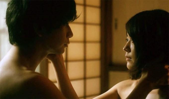 芸能人盗撮DVD｢ぶっとび有名女優本物盗撮ﾌﾟﾚﾐｱﾑ｣は本物か!?