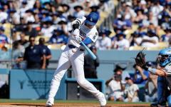ドジャース・大谷翔平、約1ヶ月ぶりの猛打賞で連勝貢献「父の日」水色バットで全打席出塁＆2得点と躍動のイメージ画像