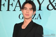 中川大志「日本人として誇らしい」場所とは？腕時計映える黒スーツ姿で色気放出【ティファニー銀座 オープニングイベント】