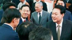 尹大統領、“タマネギ男”元法相と5年ぶりに公式「対面」＝韓国のイメージ画像