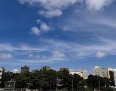 全国トップで沖縄地方が梅雨明け 平年より１日早くのイメージ画像