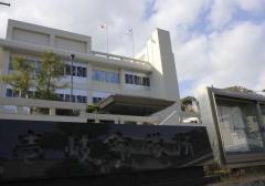 「職員を叩き潰したかった」市役所庁舎で小刀２本を所持 銃刀法違反容疑で男を逮捕
