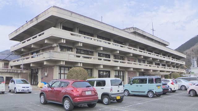 高知市での不同意わいせつ容疑で逮捕 新見市の消防士を停職６カ月 岡山