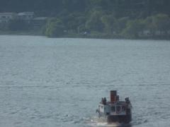 河口湖と船