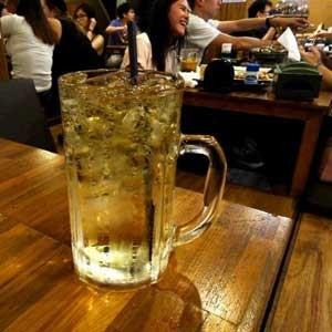 深夜以降も楽しめる日本の居酒屋がタイ人に大人気