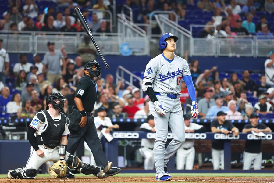 ドジャース、延長戦の末にサヨナラ負け大谷翔平は2戦連発で「10－10」到達、2本の同点打放つも実らず