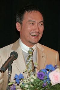 渡辺謙、不倫相手との別荘生活続く…