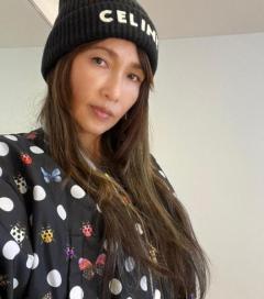 工藤静香、ブラックコーデがかっこよすぎる！クリスマスディナーショーで長野県へのイメージ画像