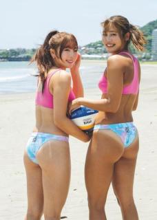 “ビーチバレー界のニューヒロイン”のあまゆペア、引き締まった美ヒップ披露