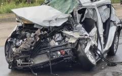 レンタカーがトラックと衝突し大破 家族とみられる男女4人全員が病院搬送、そのうち20代と50代の女性2人が死亡 北海道弟子屈町・国道391号線