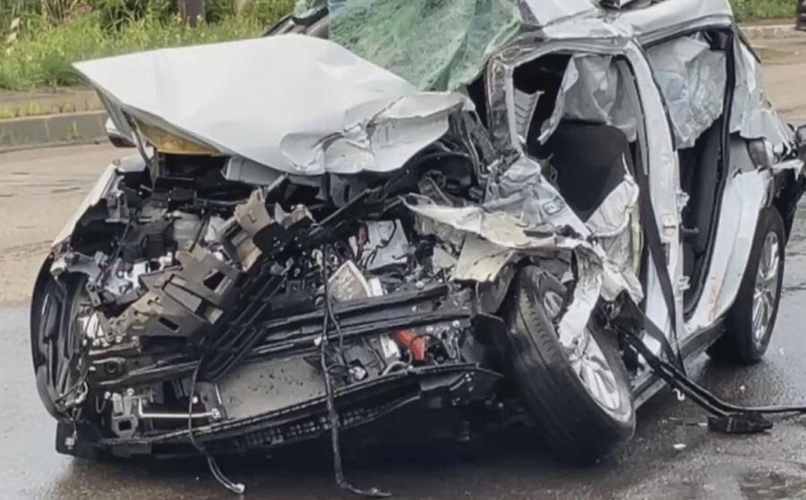 レンタカーがトラックと衝突し大破 家族とみられる男女4人全員が病院搬送、そのうち20代と50代の女性2人が死亡 北海道弟子屈町・国道391号線