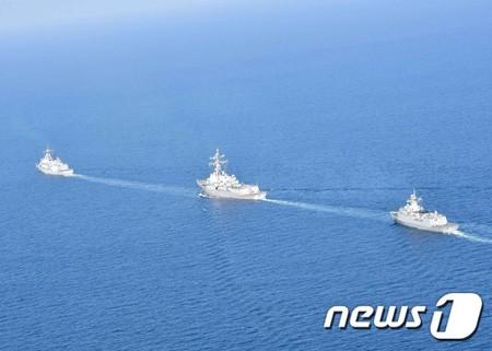 日韓米 最新鋭のイージス艦で北朝鮮の弾道ミサイル追跡訓練
