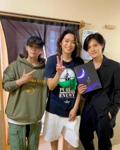 Hey! Say! JUMP・山田涼介、髙木雄也の舞台を観に京都へ！岡本圭人も揃った激レア3ショを公開