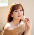 皆藤愛子、変わらぬ美貌で『週刊FLASH..