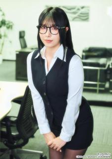 人気コスプレイヤー＆グラドル・三橋くん「澱の中」ヒロイン“夢空さん”完全再現で美ボディ披露「ヤンマガ」初登場のイメージ画像