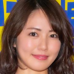 磯山さやか、綺麗なお姉さんカットや涼しげな日常スタイル、パンツルックを披露「爽やか！」「デートしたい」「魅力的！」のイメージ画像