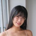 撮影会で大人気…グラビアアイドル瀬..