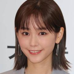 人事部長に任命された女優・桐谷美玲クールでクレバーな艶姿にため息のイメージ画像