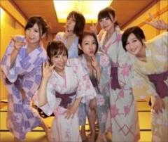 人気ｸﾞﾗﾄﾞﾙが浴衣姿で乱れまくり!ﾈｯﾄﾊﾞﾗｴﾃｨ温泉SPでｴﾛ大暴走