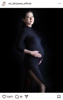 昨年11月に離婚発表の菊川怜、突然のマタニティフォトに「マジで妊娠していたんだ」「って事は離婚するちょっと前までは…」