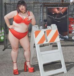 渡辺直美、下着モデルにのイメージ画像
