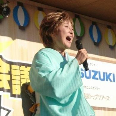 ﾆｺﾆｺ町会議で小林幸子が降臨し｢千本桜｣などﾎﾞｰｶﾛｲﾄﾞ曲を熱唱