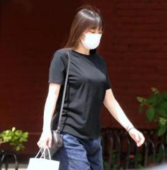 眞子さん　ゆったりファッションで海外生活満喫も…難航続くNYでの就職先探し、後見人も「ご希望に添えていない」