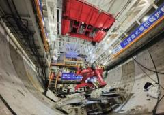 世界最大直径の高速鉄道用シールドマシンが長江横断に成功―中国のイメージ画像