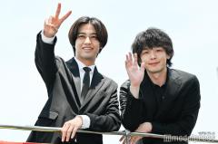 キンプリ高橋海人＆中村倫也、赤坂にサプライズ登場 道行く人と交流楽しむ【DOPE 麻薬取締部特捜課】