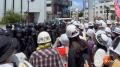 沖縄返還から54年　基地抗議デモの中核派と右翼が衝突で機動隊が出動する騒ぎに
