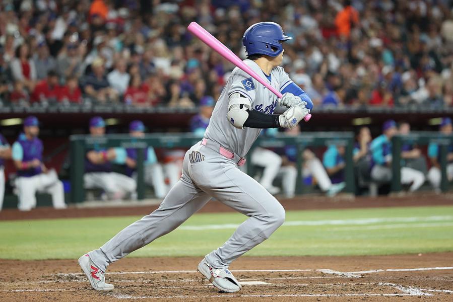 ドジャース・大谷翔平、今季最長更新の9試合連続安打「母の日」ピンクバットでマルチ安打の活躍