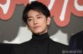 佐藤健、車を運転するオフショット公..