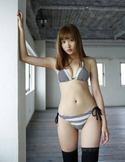 完全に佐野ひなこ G 佐野ひなこ 大人ｾｸｼｰな水着ｼｮｯﾄ連発 ﾌｧﾝを悩殺 爆サイ Com北部九州版