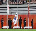 日本人、サッカーで韓国に負けた腹いせに、表彰式で韓国の国旗だけ掲揚せず アジア大会