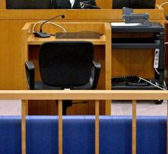 路上で男性殴りスマホ奪う 強盗致傷事件、2被告に実刑 那覇地裁